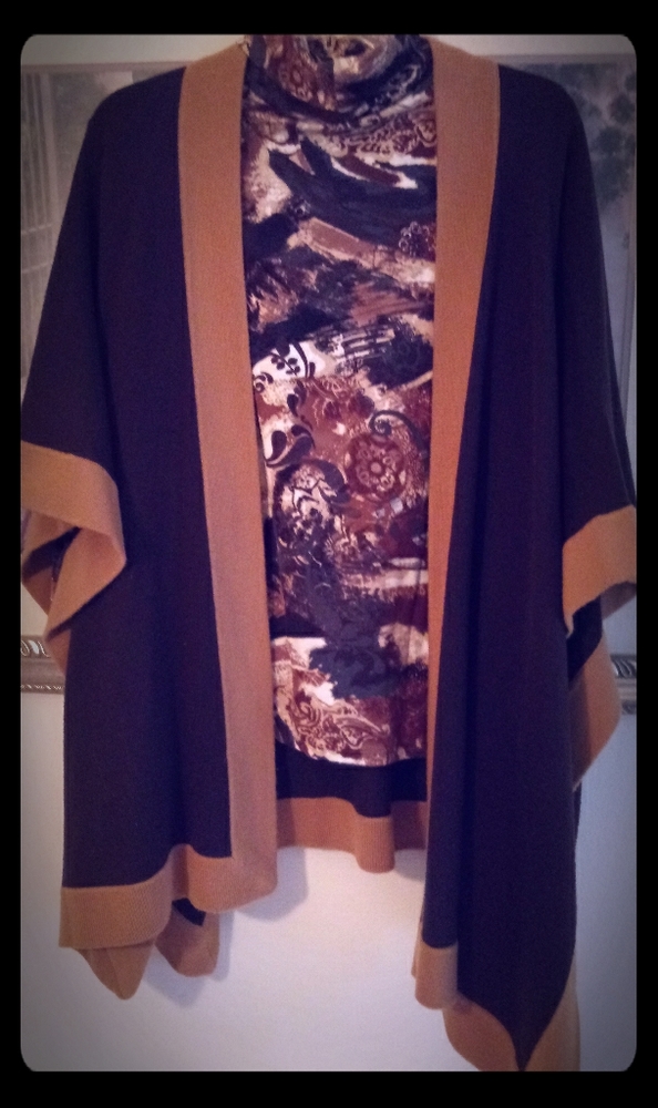 😊Sale! Sutton Studios Wool Shawl